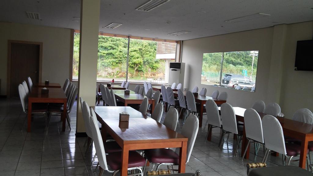 Geomunoreum Hostel Jeju Ngoại thất bức ảnh