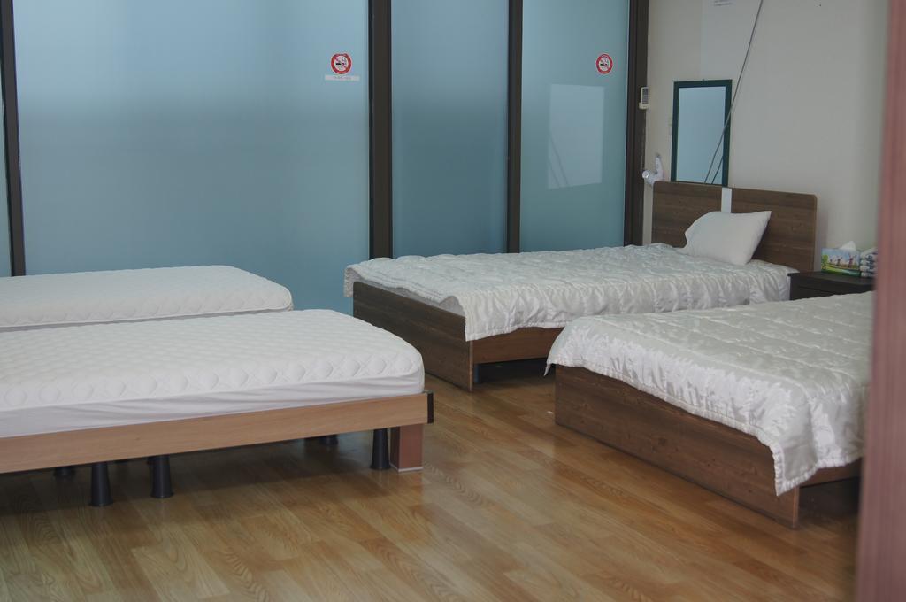 Geomunoreum Hostel Jeju Ngoại thất bức ảnh