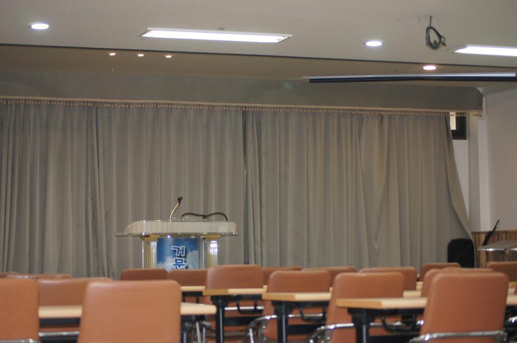 Geomunoreum Hostel Jeju Ngoại thất bức ảnh