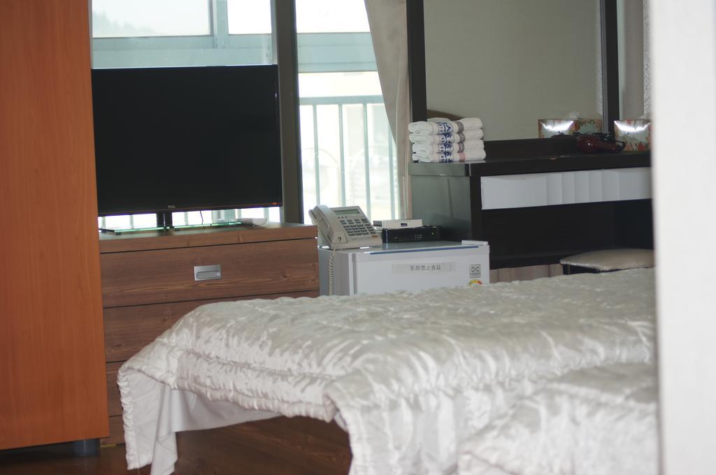 Geomunoreum Hostel Jeju Ngoại thất bức ảnh