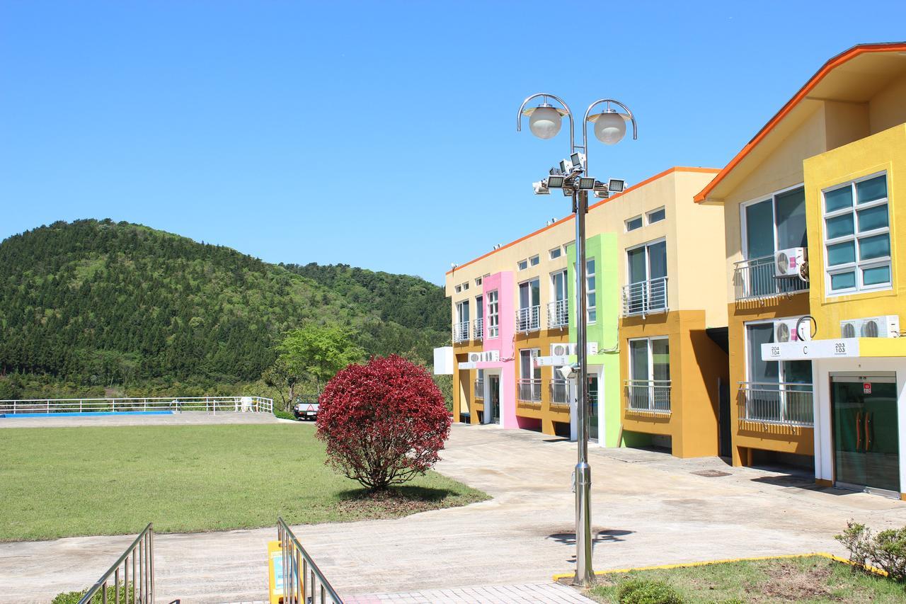 Geomunoreum Hostel Jeju Ngoại thất bức ảnh