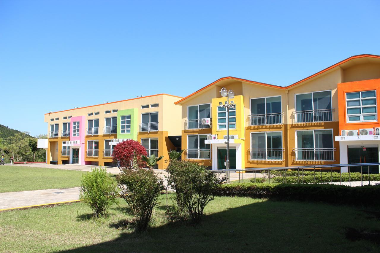 Geomunoreum Hostel Jeju Ngoại thất bức ảnh