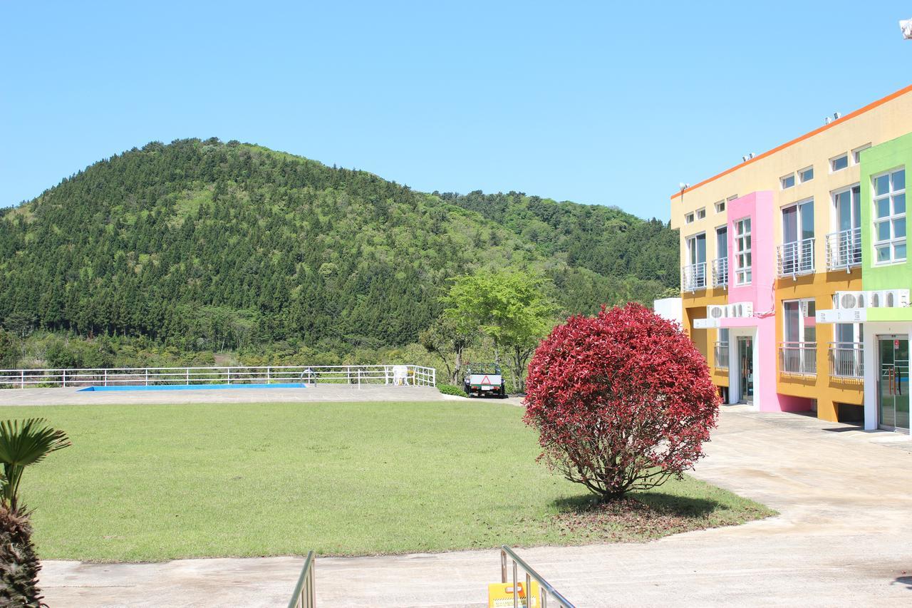 Geomunoreum Hostel Jeju Ngoại thất bức ảnh